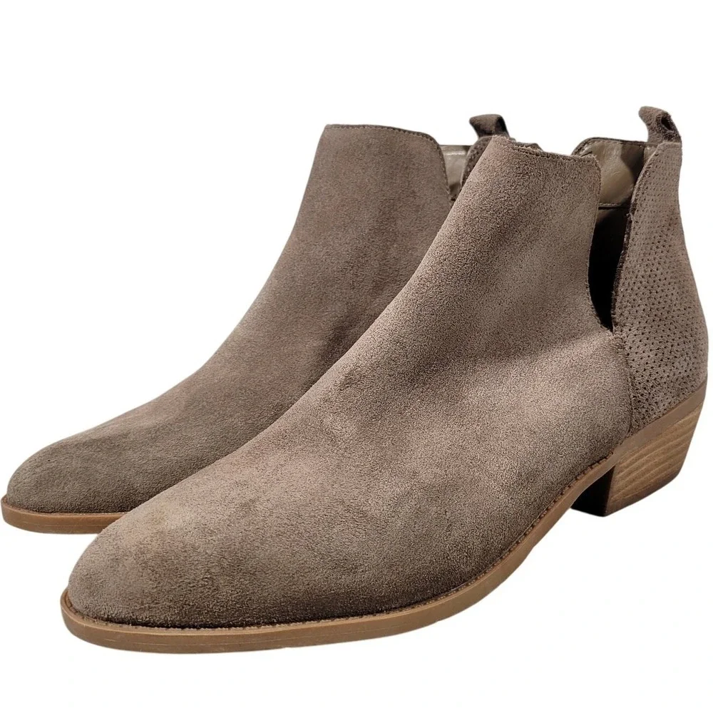 Steve Madden Suede Ankle Booties Taupe‎ V Cut Out Perforated Heel Shoes 9 NEW